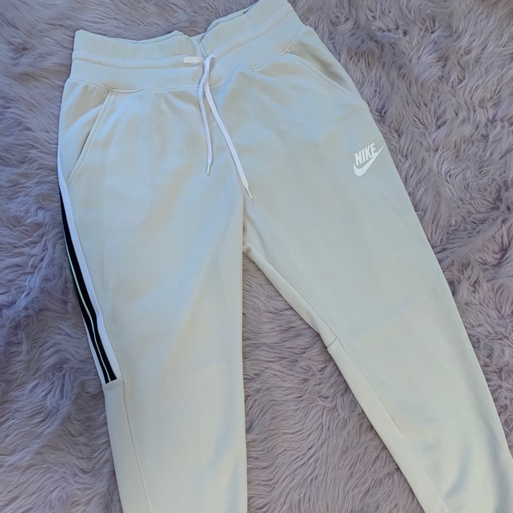 Nike Sweatpants
